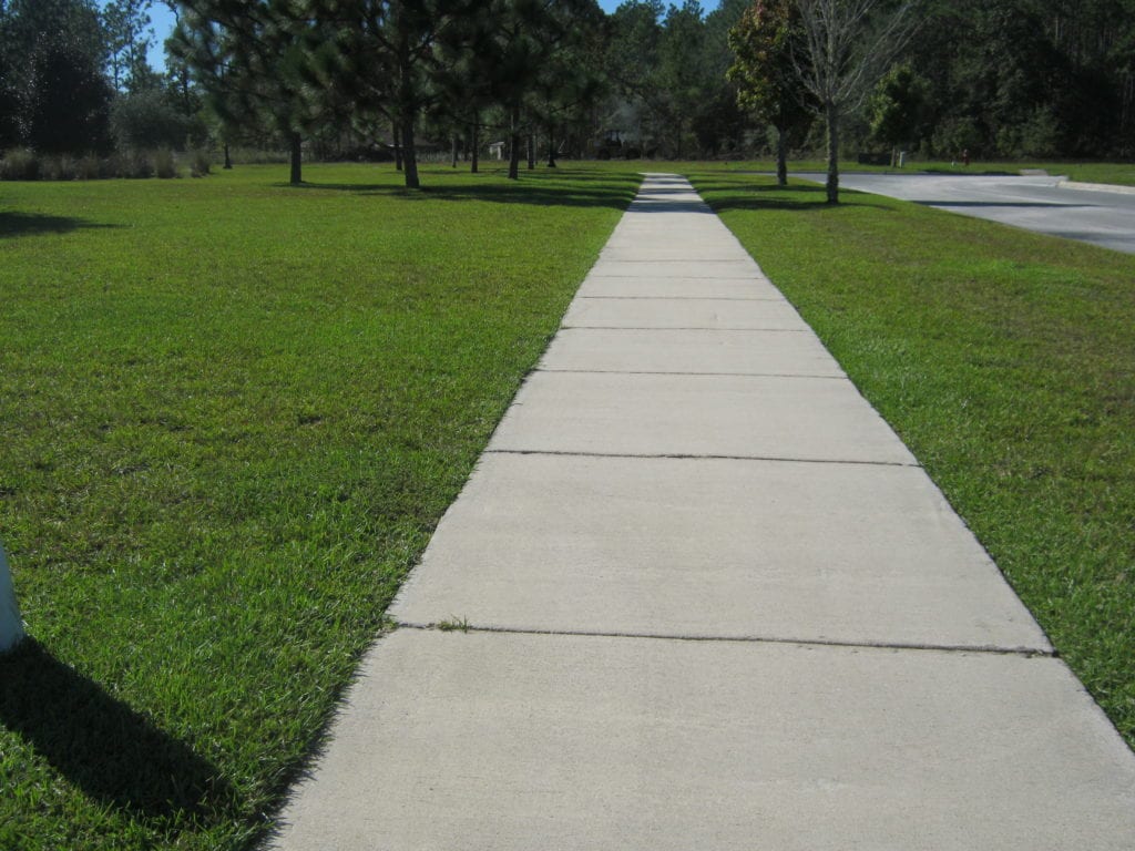 Long clean sidwalk.