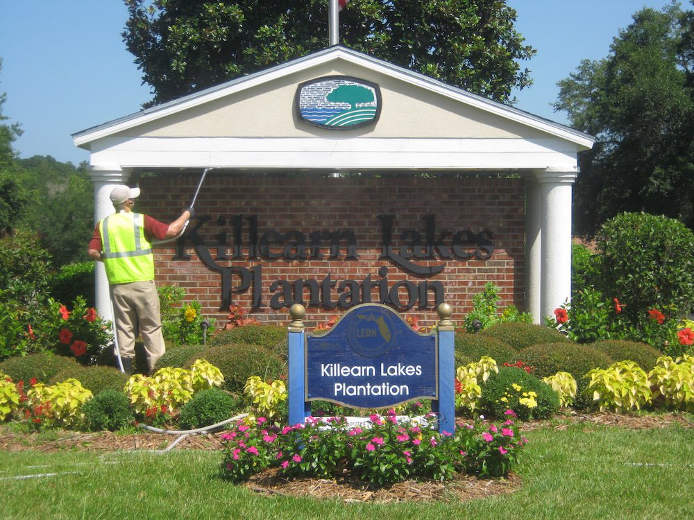 HOA sign cleaning