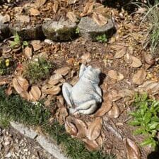 Lazy frog statue